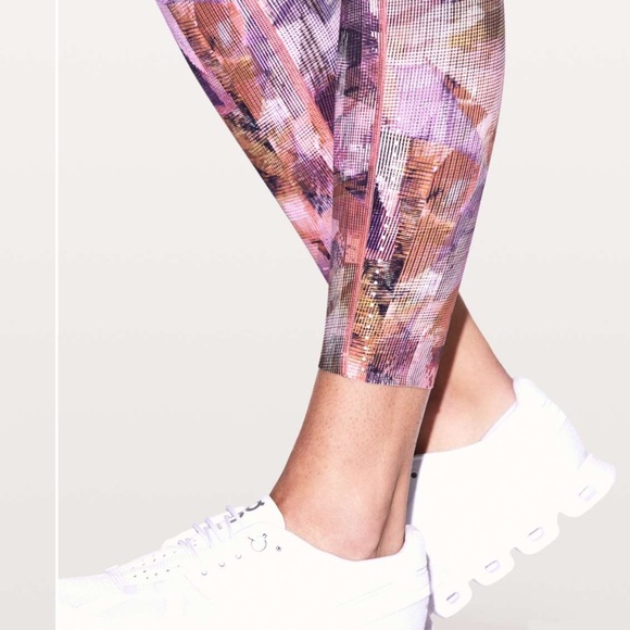 Lululemon Fast & Free 7/8 Tight II Nulux 25"
Sun Dazed Multi Pink Size 8 - Picture 9 of 13